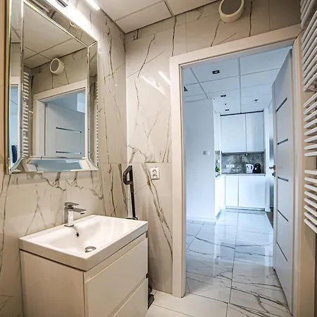 Big City Life - Bliska Wola Tower A Варшава