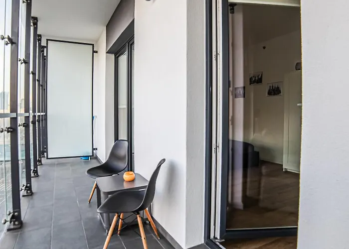 Big City Life - Bliska Wola Tower A شقة وارسو